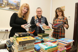 Акция "Книги — детям", приуроченная к году литературы в России