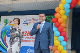 Владимир Субботин, генеральный директор "Газпром трансгаз Самара" пожелал ребятам хорошего отдыха.