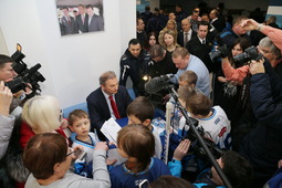 ... и со взрослыми поклонниками