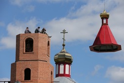 «Газпром трансгаз Самара» помог поднять купол на колокольню храма во имя святых Космы и Дамиана. Село Борискино-Игар Клявлинского района Самарской области.