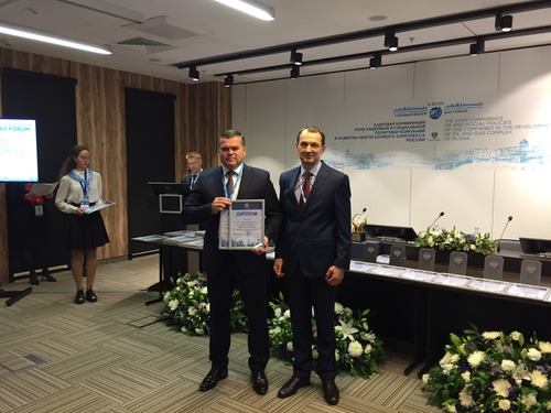 Генеральный директор ООО "Газпром трансгаз Самара" во время вручения наград