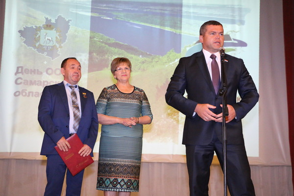 Владимир Субботин, генеральный директор ООО "Газпром трансгаз Самара" (на фото справа).